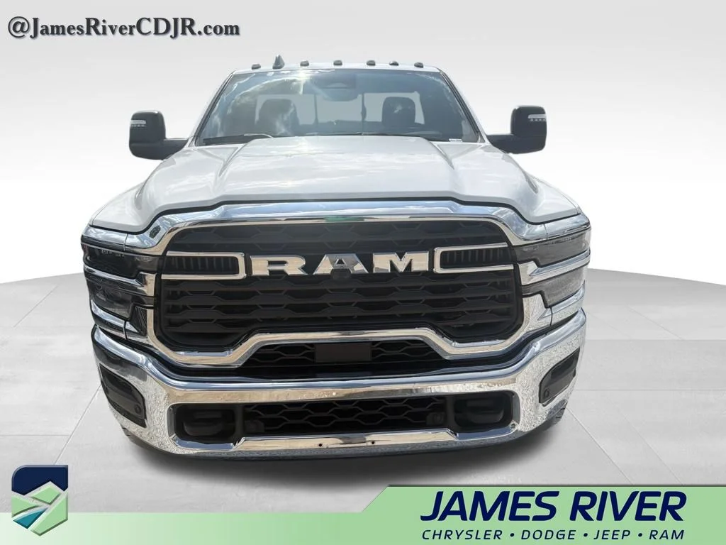Used 2025 White Ram Big Horn image 3