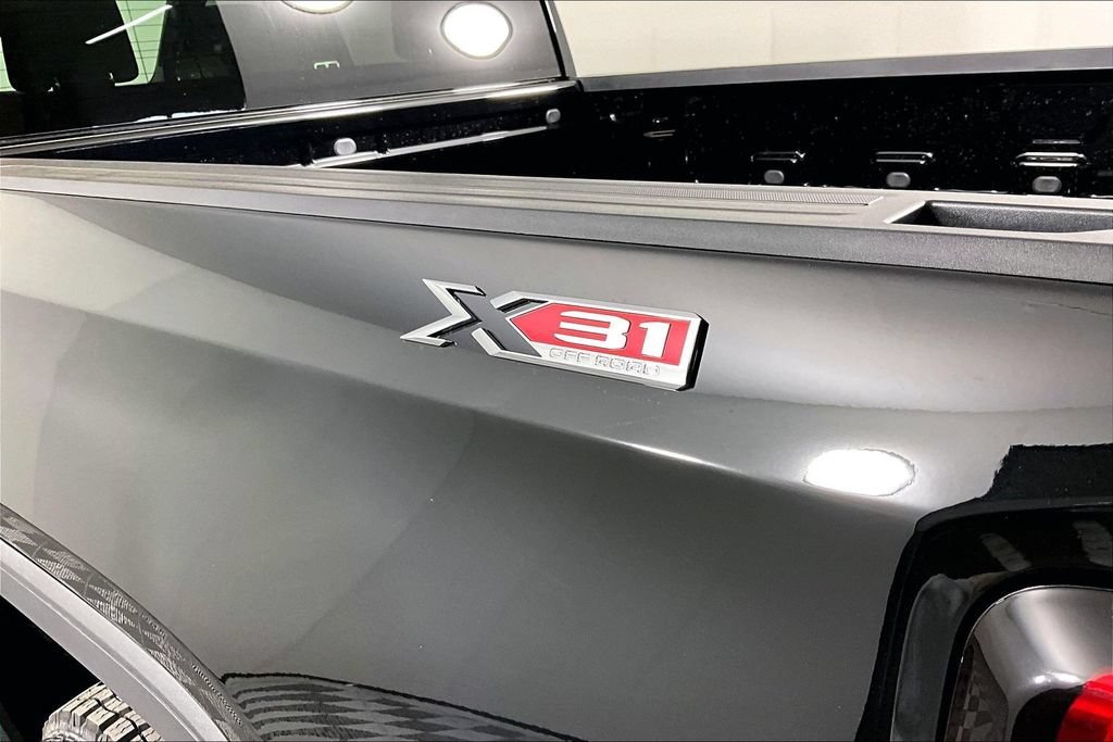 2026 GMC Sierra 1500 Pro - Photo 9