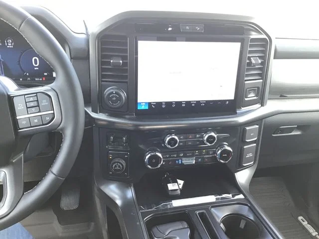 New 2026 Oxford White Ford Lariat® image 17