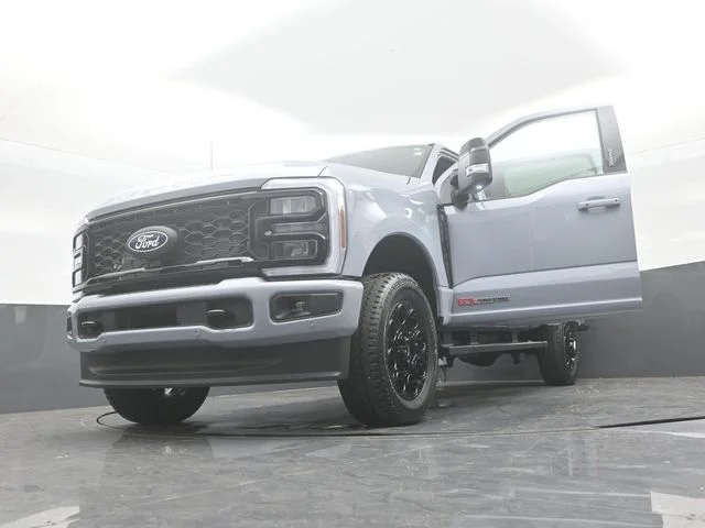 New 2027 Glacier Gray Metallic Tri-Coat Ford F-250® Lariat® image 33