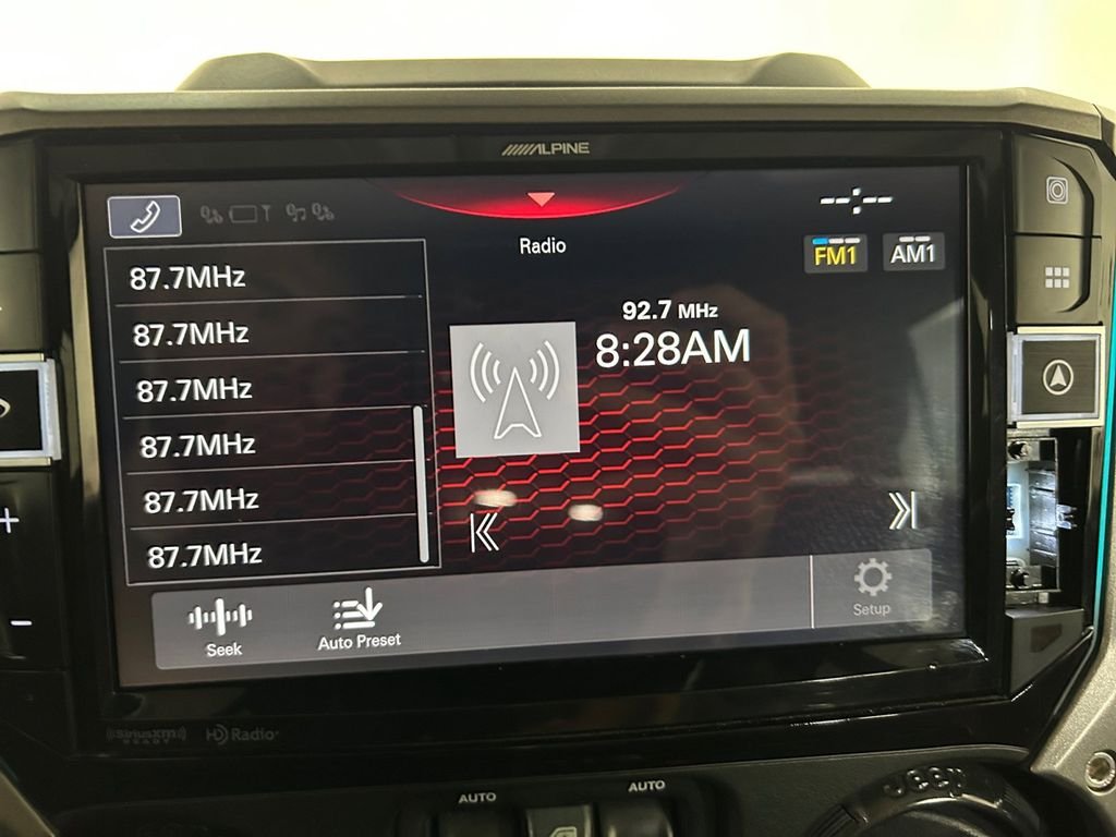 Used 2017 Silver Jeep Unlimited Rubicon Recon image 11