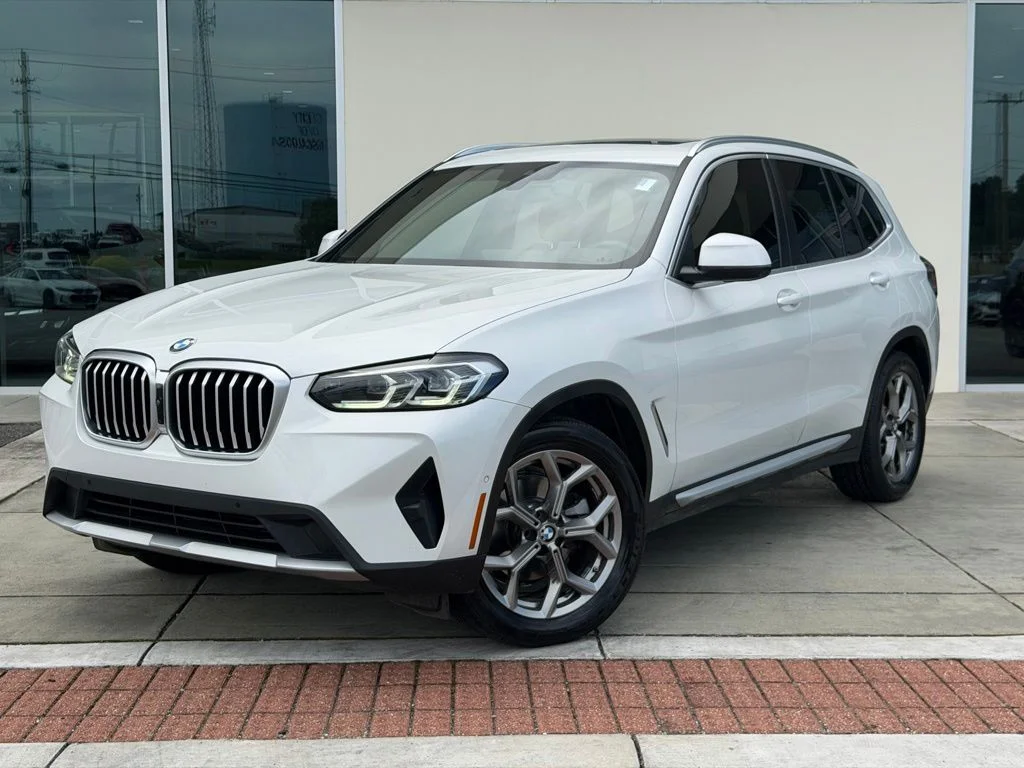 2023 BMW X3 sDrive30i's photo