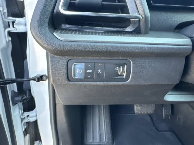 Used 2026 White Chevrolet LT image 35
