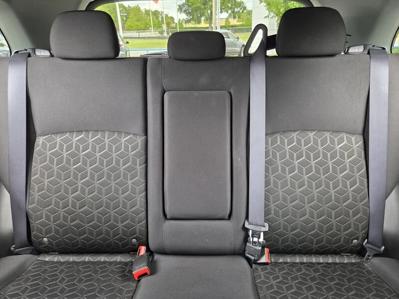 Used 2025 Labrador Black Pearl MITSUBISHI 2.0 LE image 11