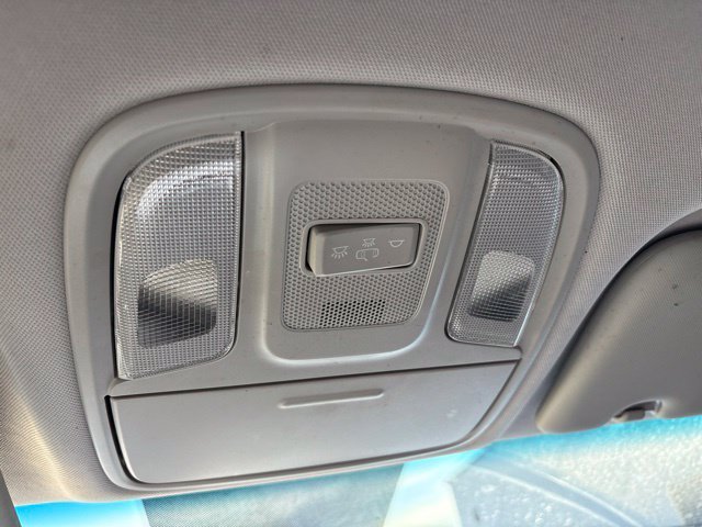Used 2017 Sparkling Silver Kia LX image 18