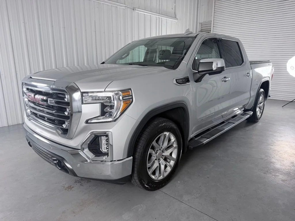 2019 GMC Sierra 4WD Crew Cab Short Box SLT's photo