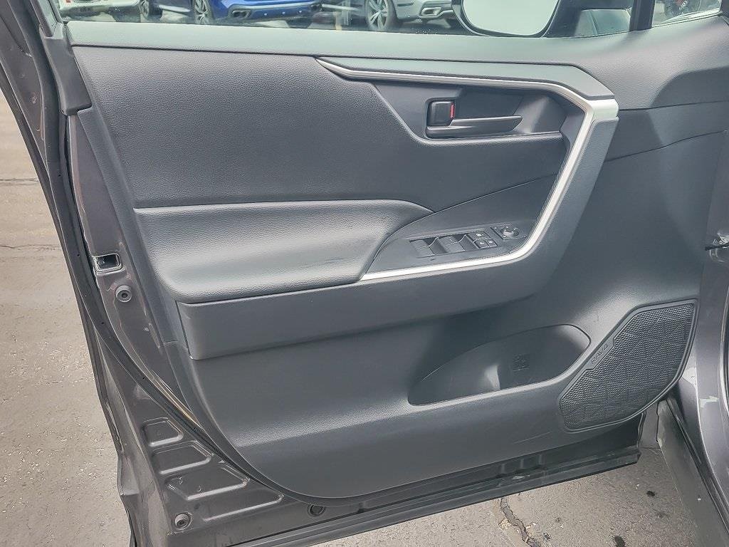 2025 TOYOTA RAV4 - Image 16