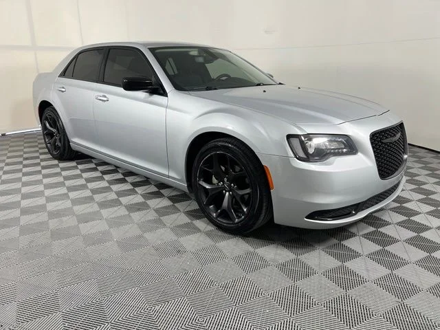 2023 Chrysler 300 Touring