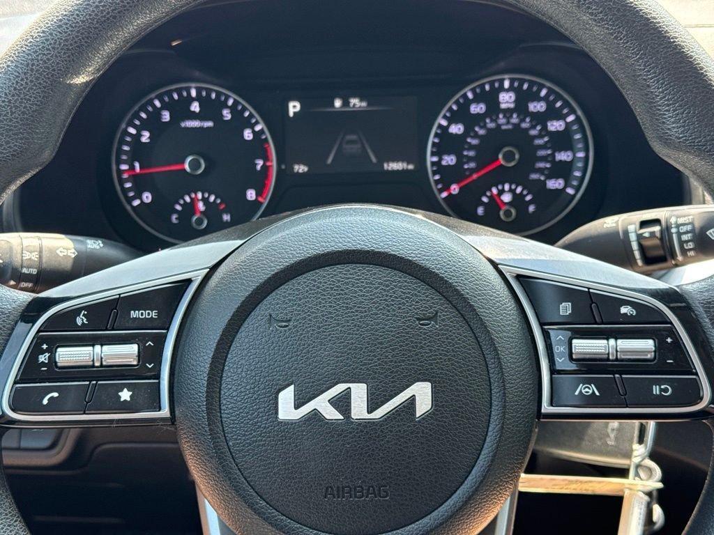 Used 2024 White Kia LX image 14