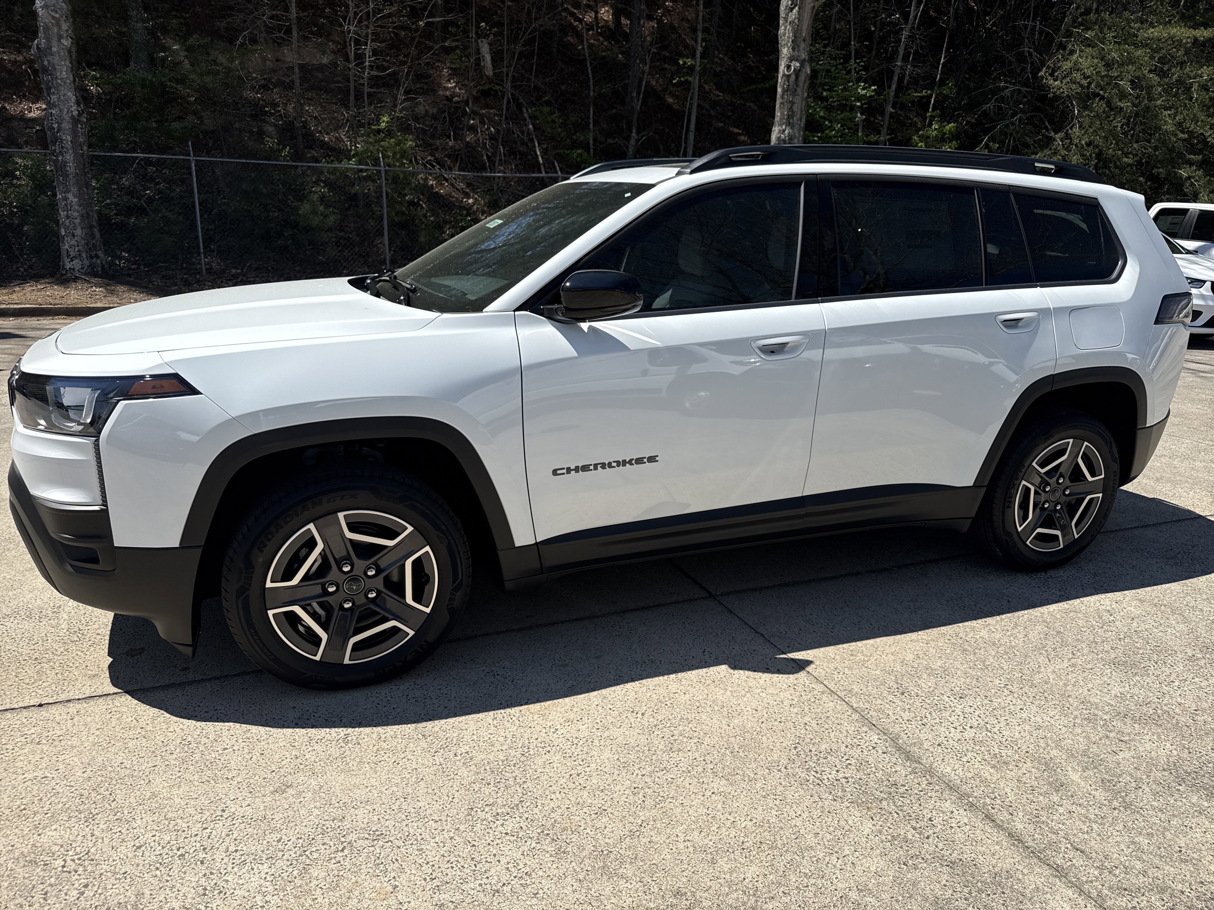 New 2026 Bright White Clearcoat Jeep Limited image 4