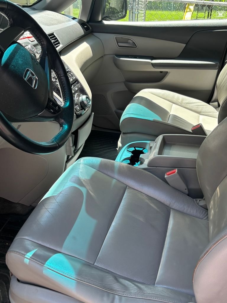 Used 2011 Blue Honda EX-L image 5