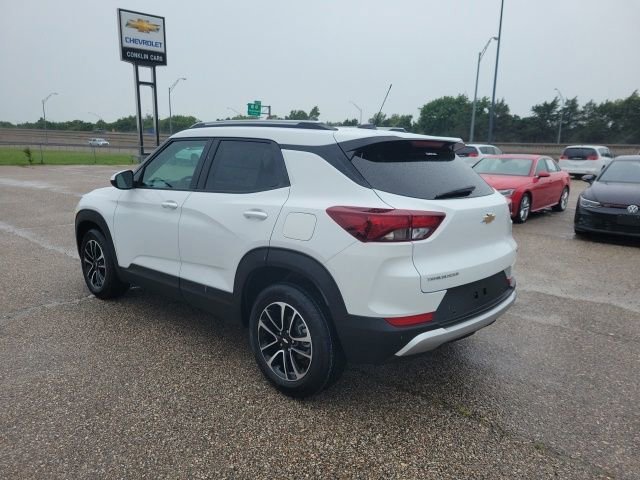 New 2026 Summit White Chevrolet LT image 24