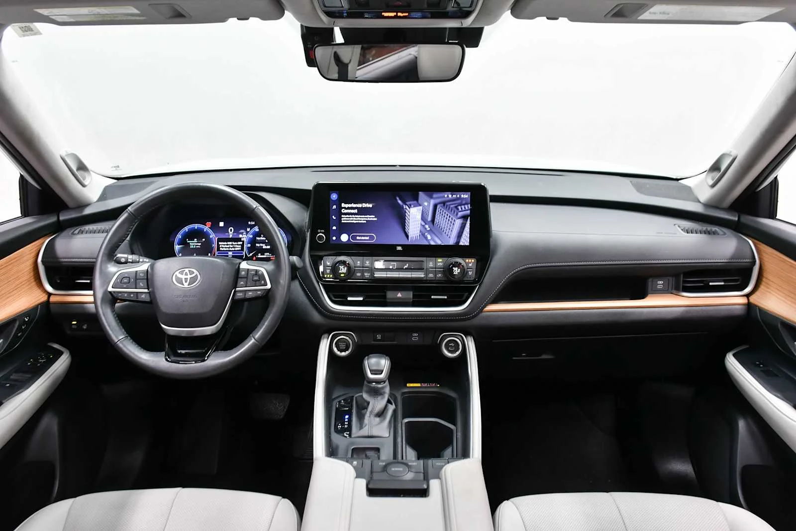 Used 2024 Wind Chill Pearl Toyota Limited image 17