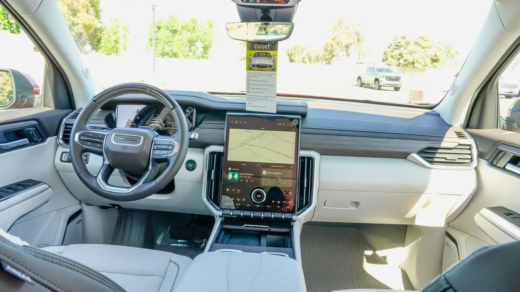 2026 GMC Acadia Denali - Photo 11