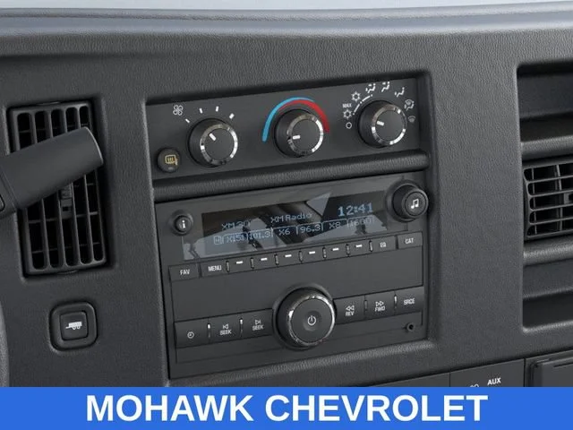 2024 Chevrolet Express Cargo Work Van - Photo 20
