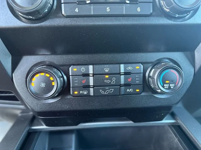 Used 2019 Blue Ford XLT image 20