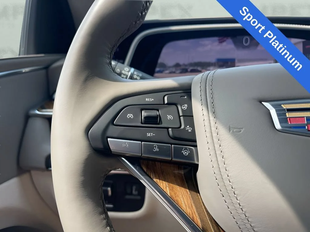 Used 2023 Crystal White Tricoat Cadillac Sport Platinum image 22