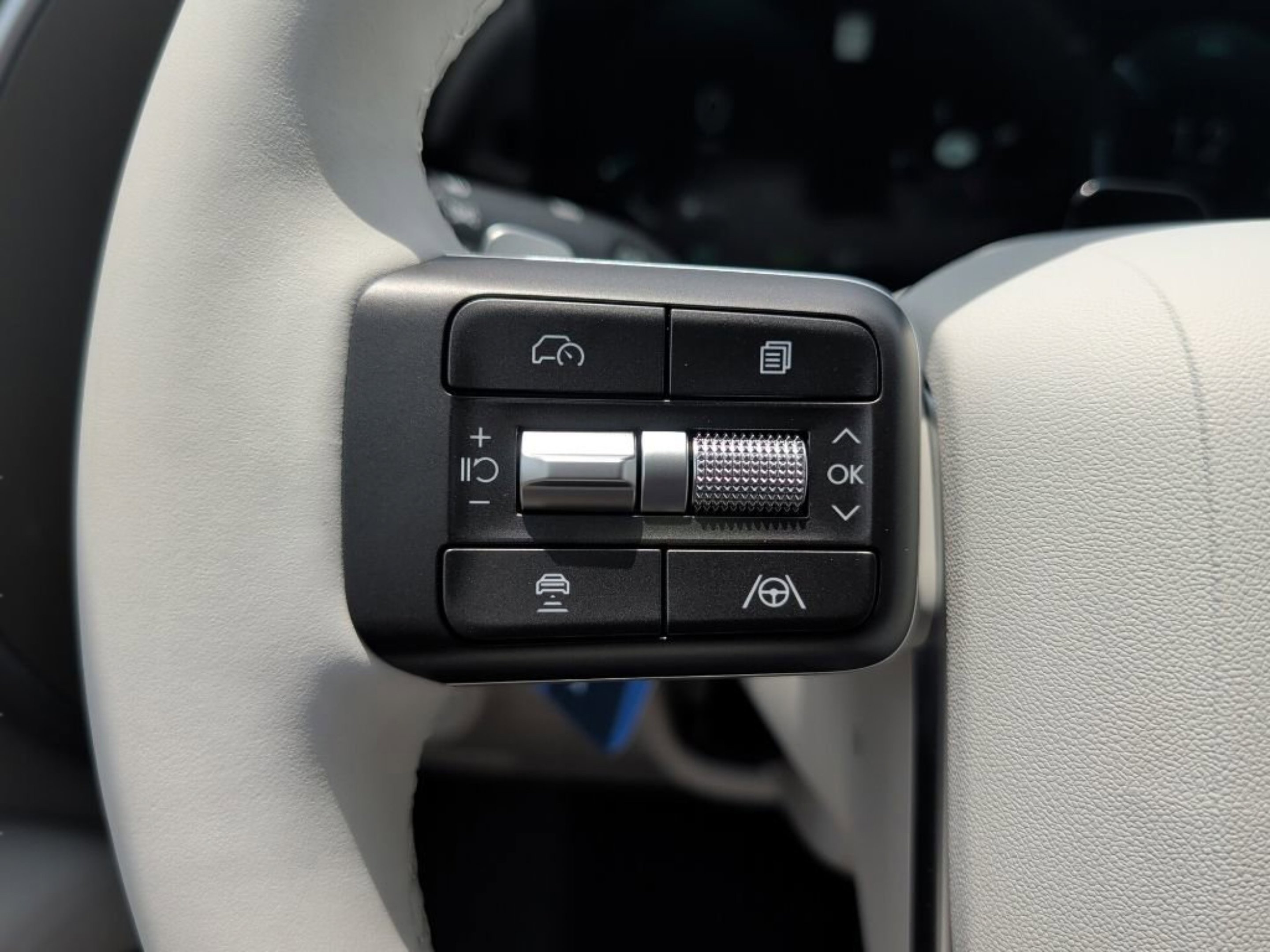 New 2026 Abyss Black Pearl Hyundai Blue SEL 7P image 17
