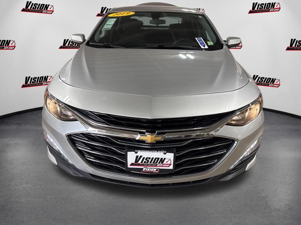 Used 2019 Silver Chevrolet LT image 22