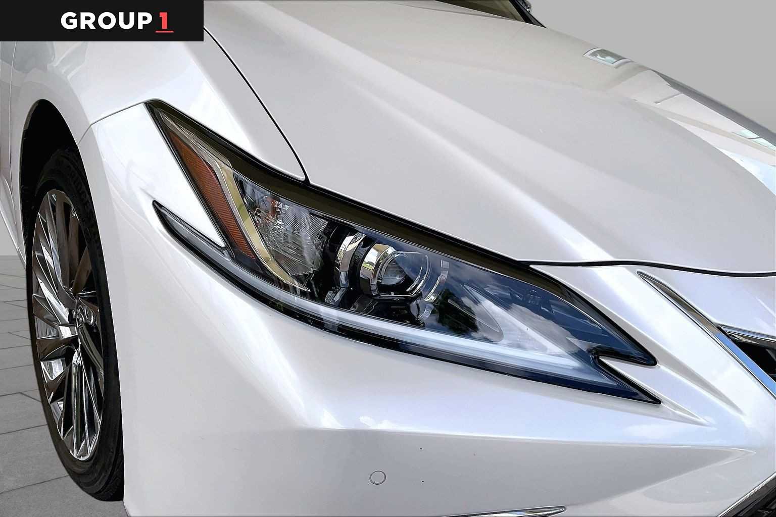 Used 2024 Eminent White Pearl Lexus Luxury image 25