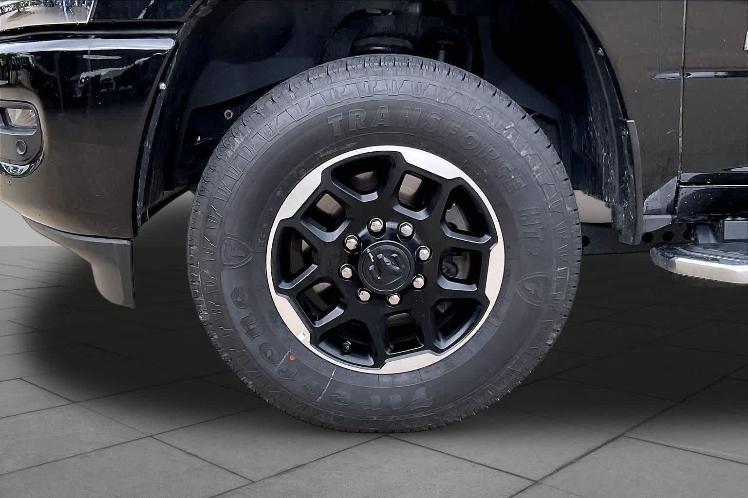 Used 2026 Diamond Black Crystal Pearlcoat Ram Laramie image 11