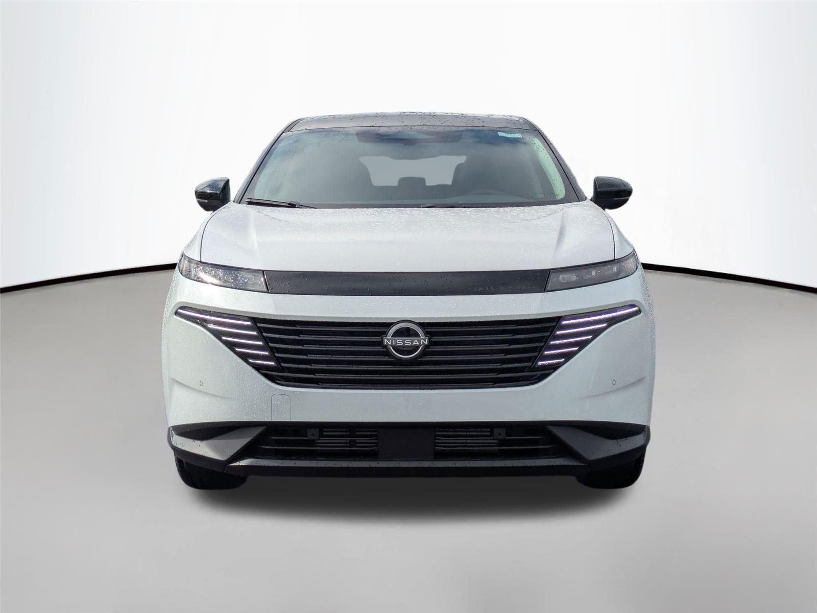 New 2025 Two-tone Everest White TriCoat / Super Black Nissan SL image 3