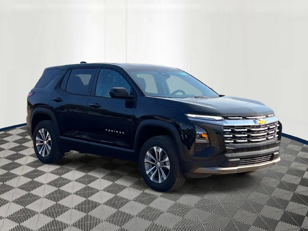 2027 Chevrolet Equinox LT - Photo 6