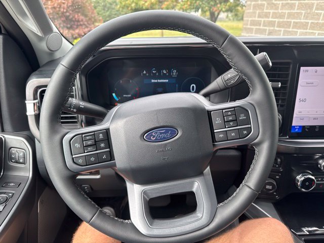 New 2027 Star White Metallic Tri-Coat Ford Lariat image 20