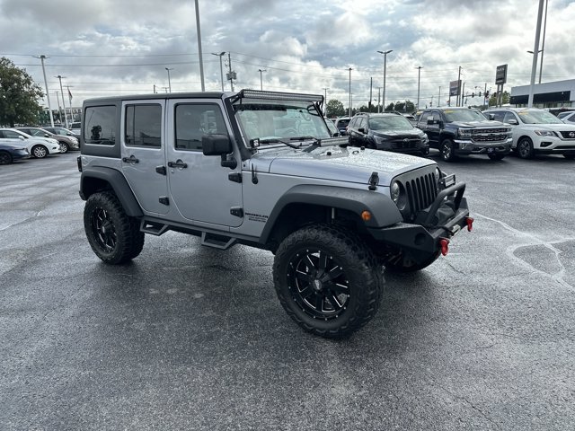 Used 2015 Silver Jeep Unlimited Sport image 11