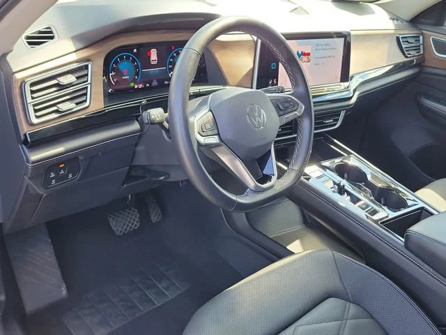 2024 Volkswagen Atlas SE w/Tech - Photo 21