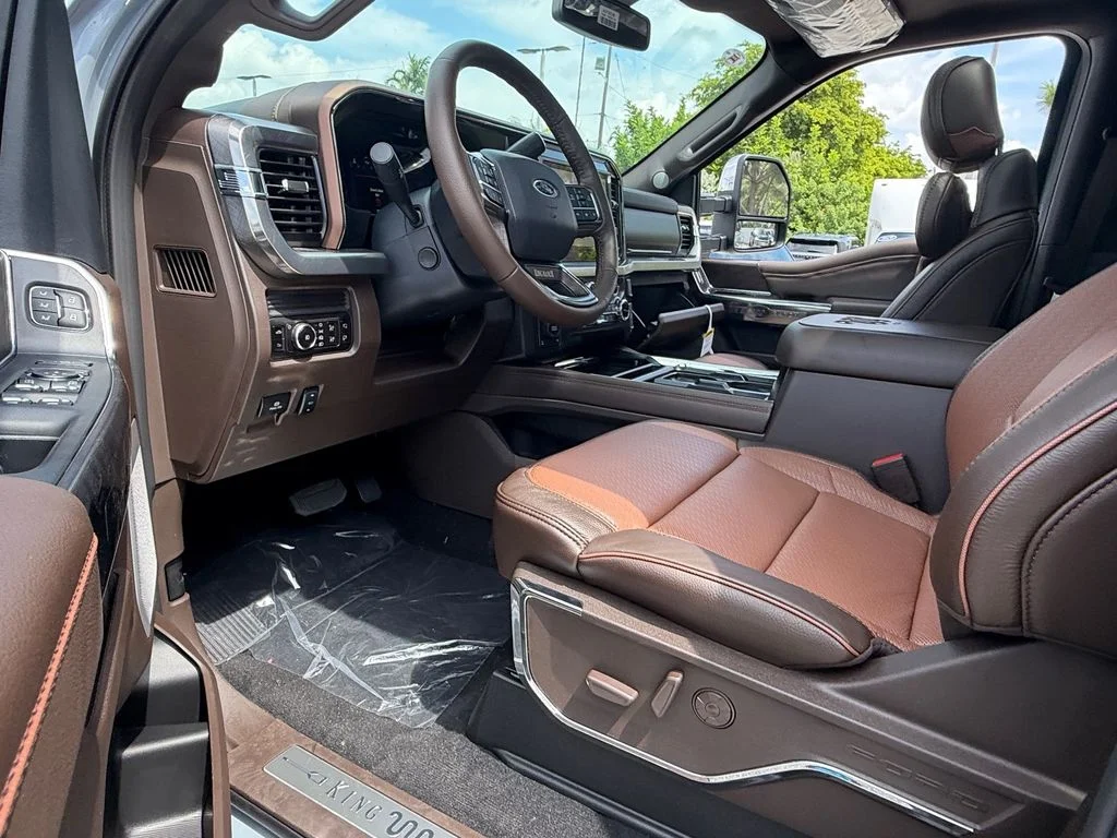 New 2026 Gray Ford King Ranch image 8