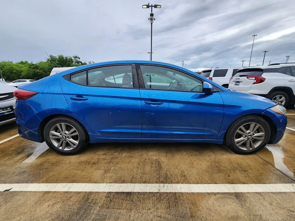 Used 2018 Electric Blue Hyundai Value Edition image 6