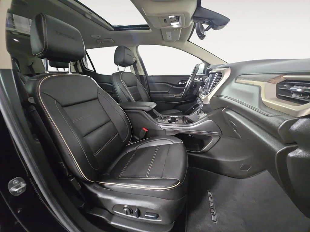 Used 2023 Ebony Twilight Metallic GMC Denali image 15