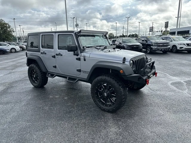 Used 2015 Silver Jeep Unlimited Sport image 11