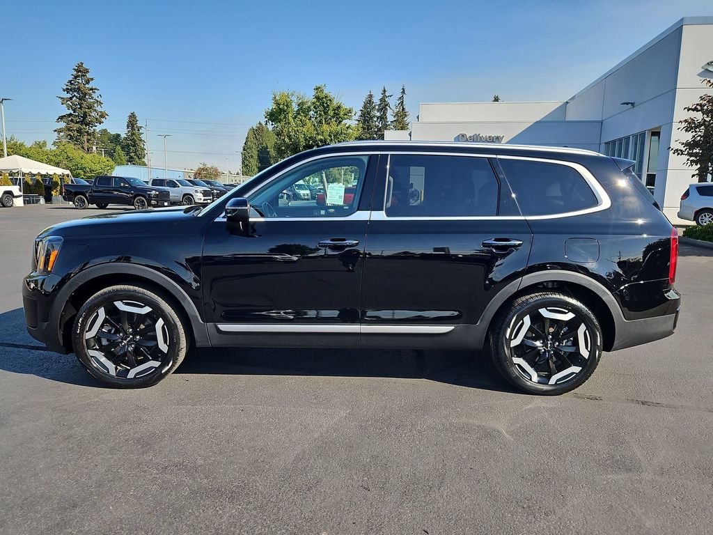 Used 2024 Black Kia S image 3