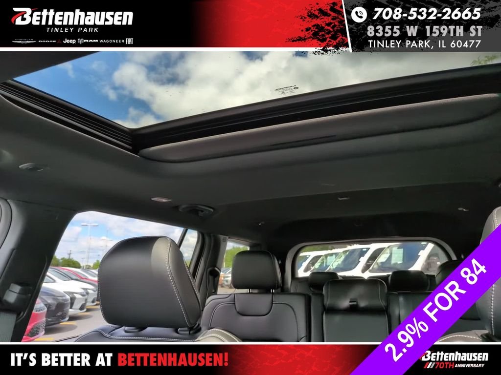 New 2026 Bright White Clear-Coat Exterior Paint Jeep Altitude image 23