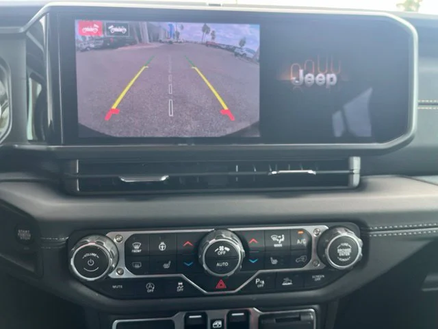 Used 2025 White Jeep Sahara image 15