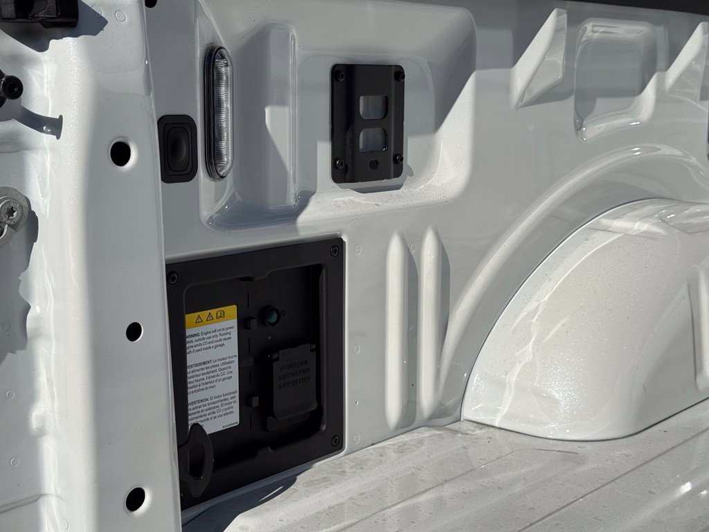 New 2026 Star White Metallic Tri-Coat Ford Platinum® image 18