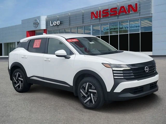 2025 Nissan Kicks 2.0 SV's photo