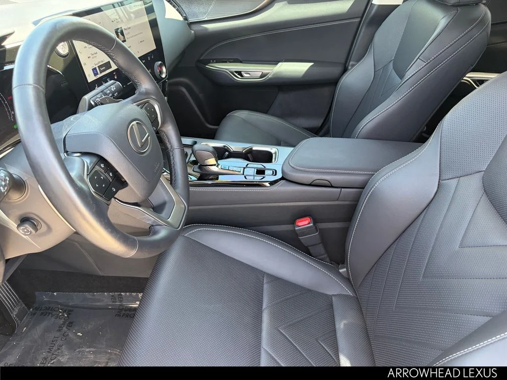 Used 2025 Black Lexus 350h Luxury image 15