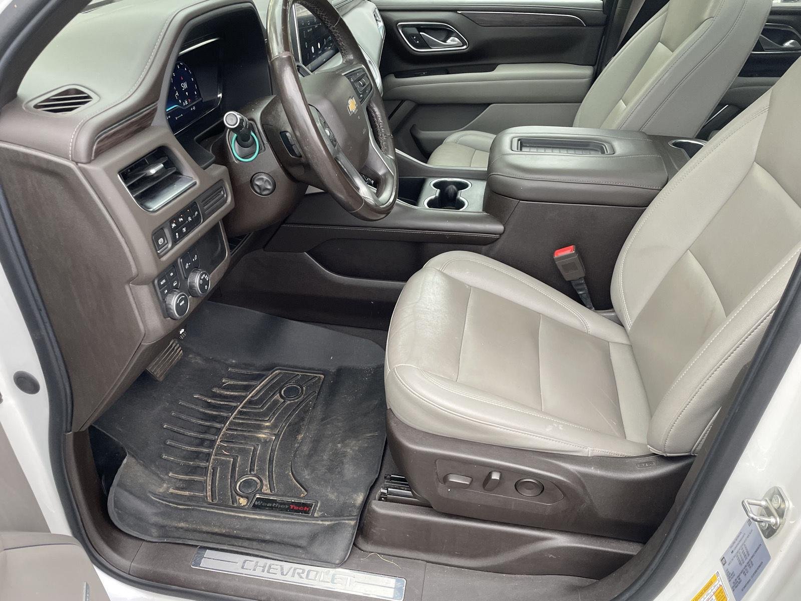 Used 2022 Iridescent Pearl Tricoat Chevrolet LT image 9