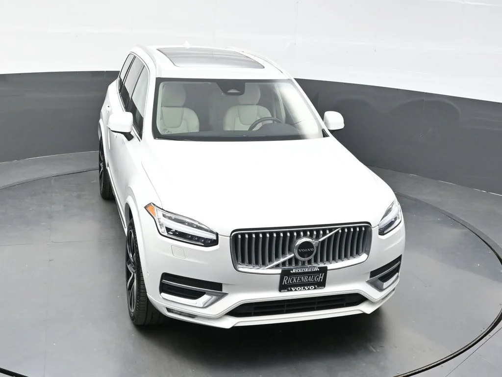 Certified Used 2024 Crystal White Volvo Plus image 31