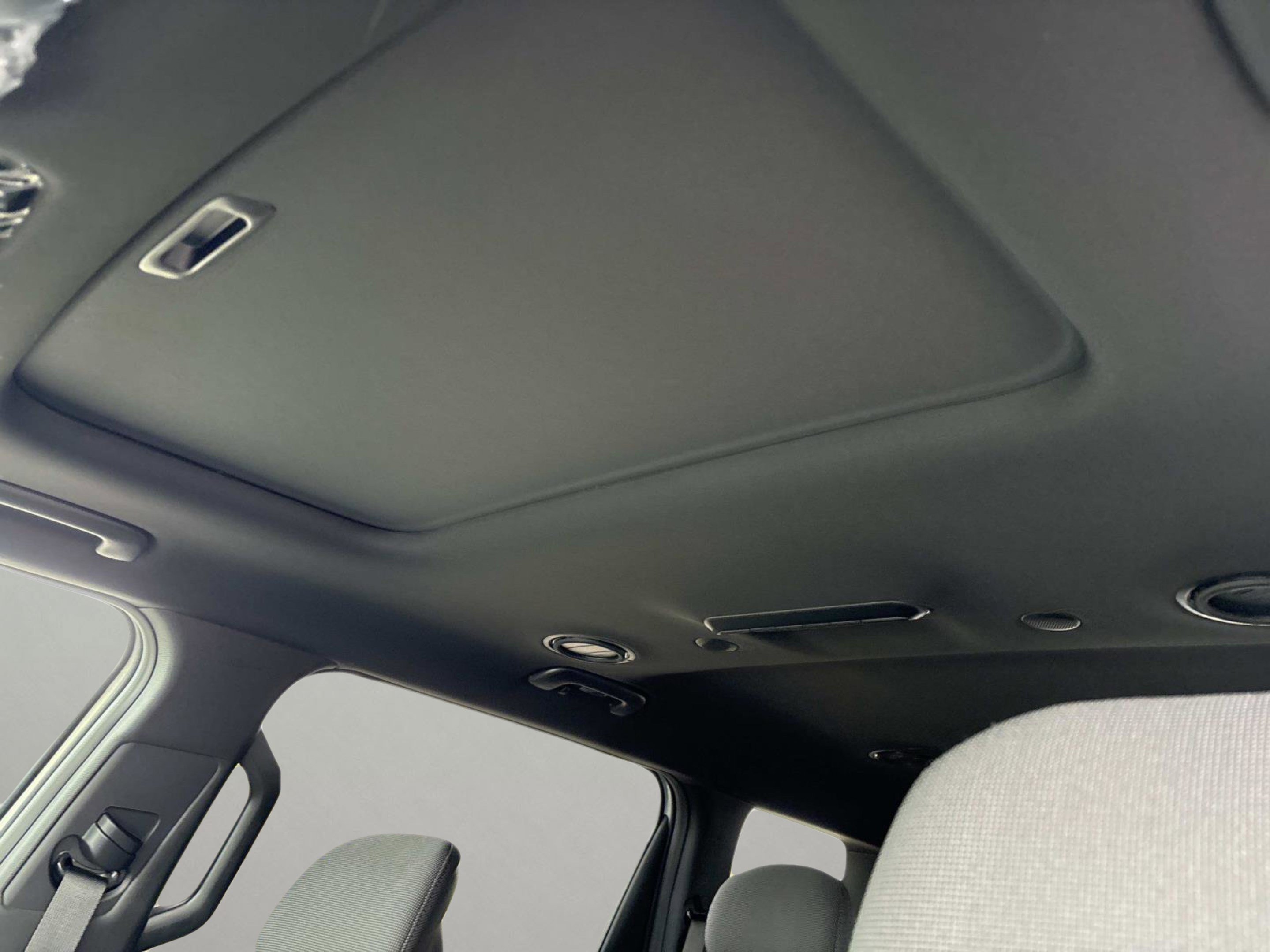 New 2027 Ivory Silver Kia S image 25