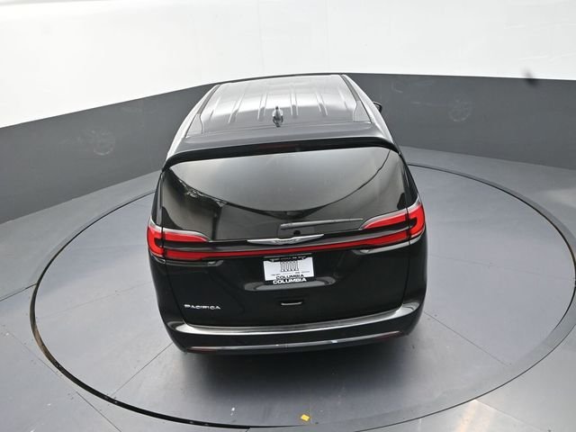 Used 2023 Black Chrysler Touring L image 16