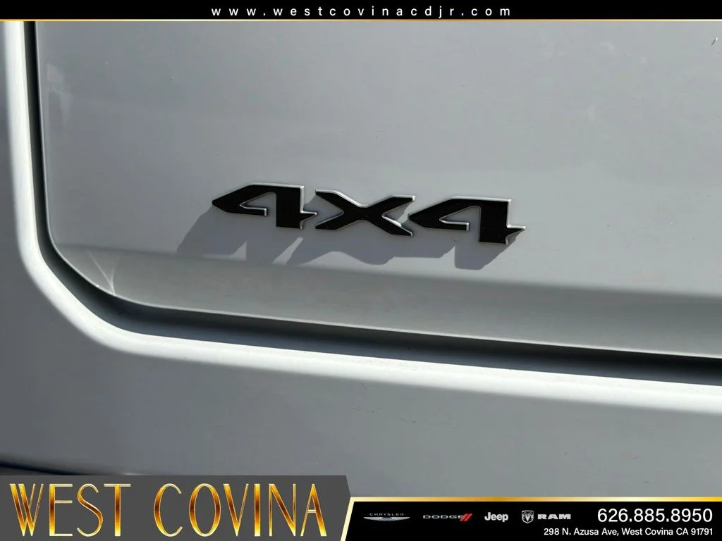 New 2026 Bright White Clearcoat Jeep Summit Reserve image 14