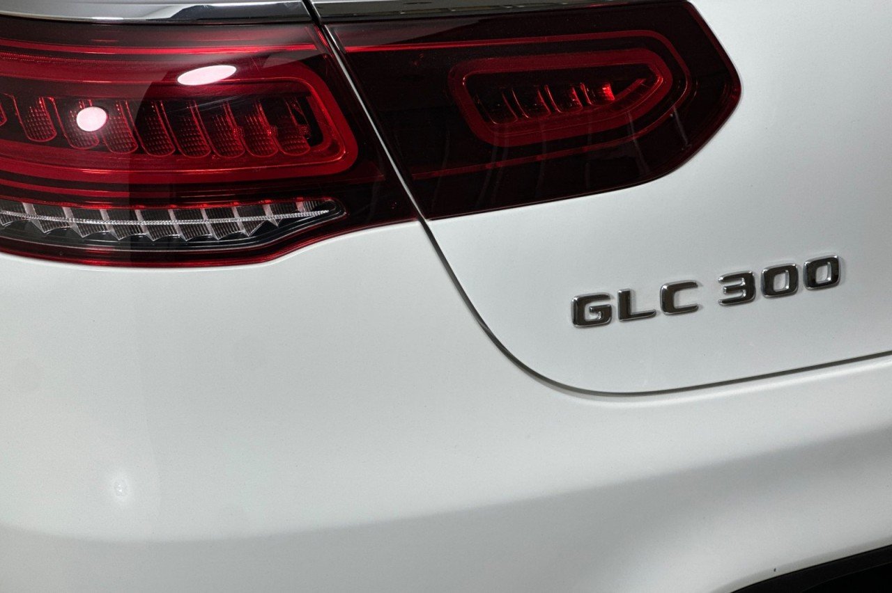 Certified Used 2023 Polar White Mercedes-Benz GLC 300 image 26