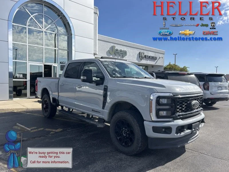 Used 2025 Avalanche Ford LARIAT image 1