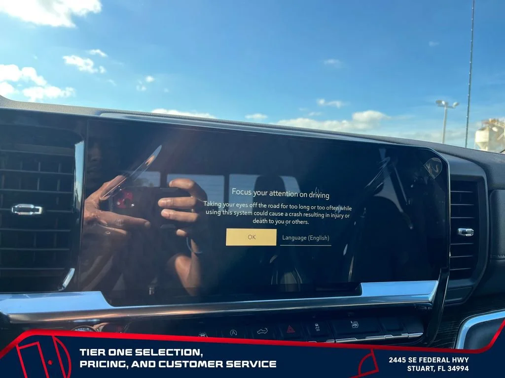 New 2026 Summit White GMC Elevation image 29