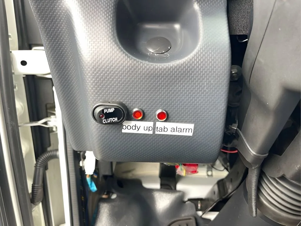 Used 2024 Arc White Chevrolet 1WT image 19