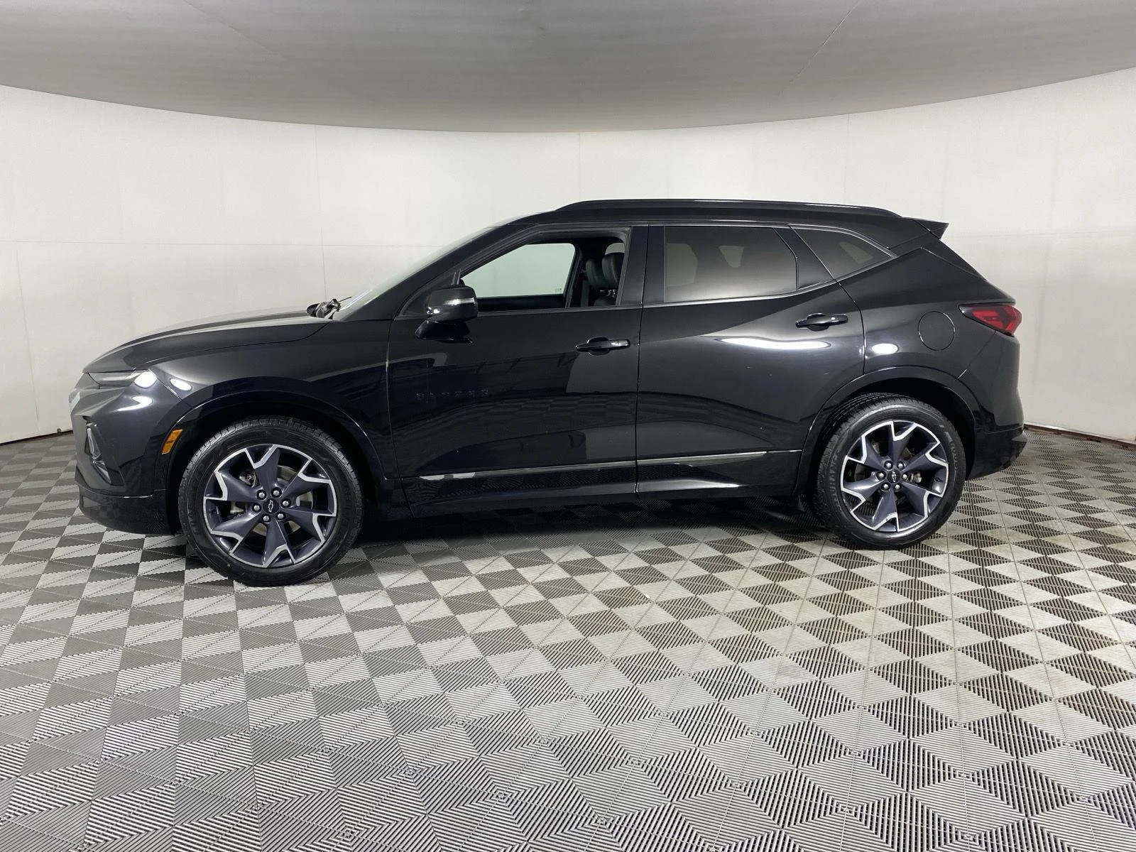 Used 2021 Black Chevrolet RS image 7